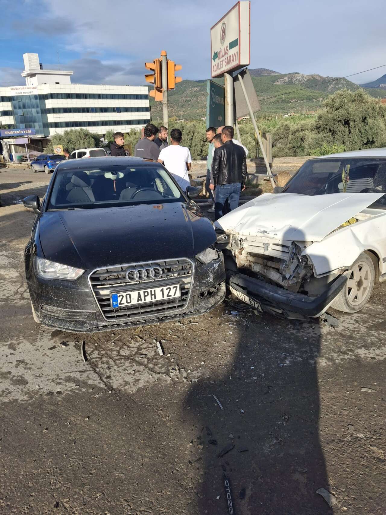 Muğla’da Adliye Kavşağı’nda Kaza 1